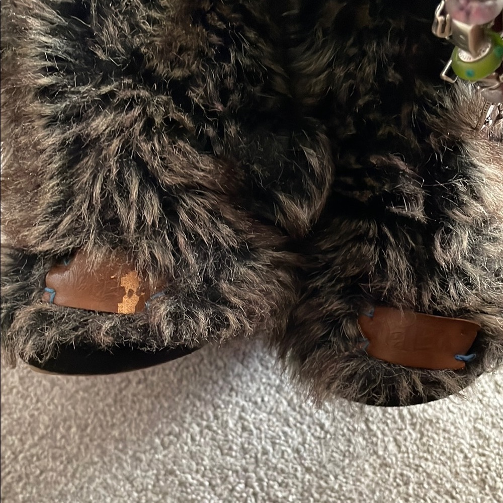 Slippers - Picture 5 of 5